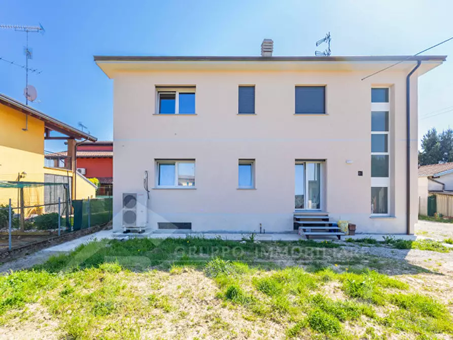 Immagine 40 di Casa bifamiliare in vendita  in Via Raffaello Sanzio 17 a Bellinzago Novarese