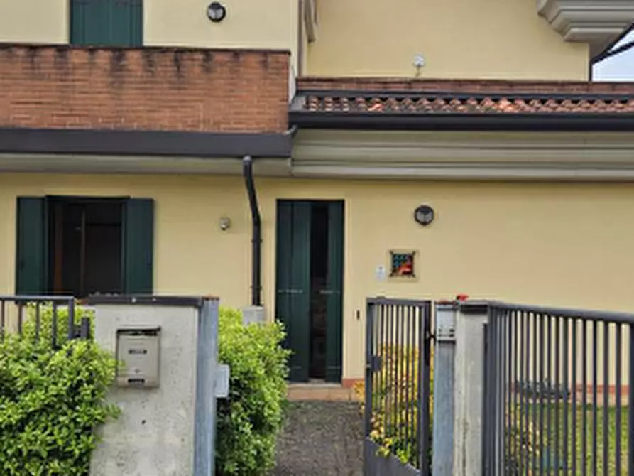 Immagine 3 di Ufficio in vendita  in Via Eugenio Montale a Pianiga