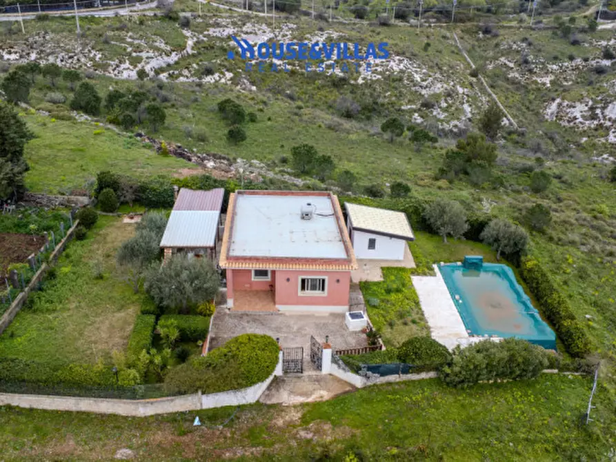 Immagine 6 di Villa in vendita  in contrada montagna a Avola