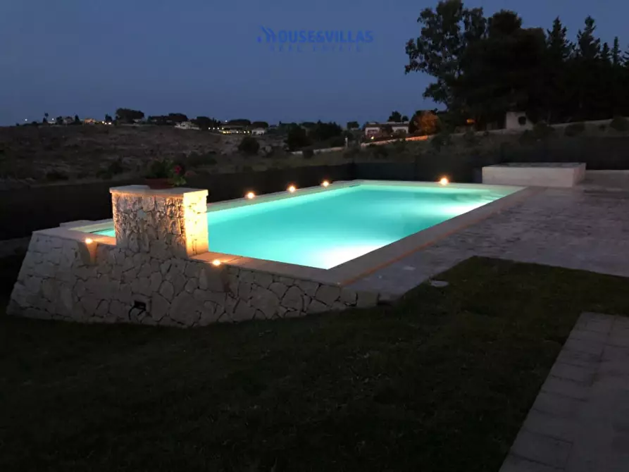 Immagine 11 di Villa in vendita  in contrada montagna a Avola