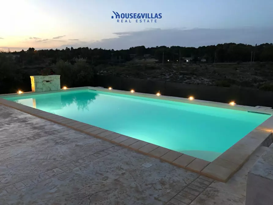 Immagine 13 di Villa in vendita  in contrada montagna a Avola