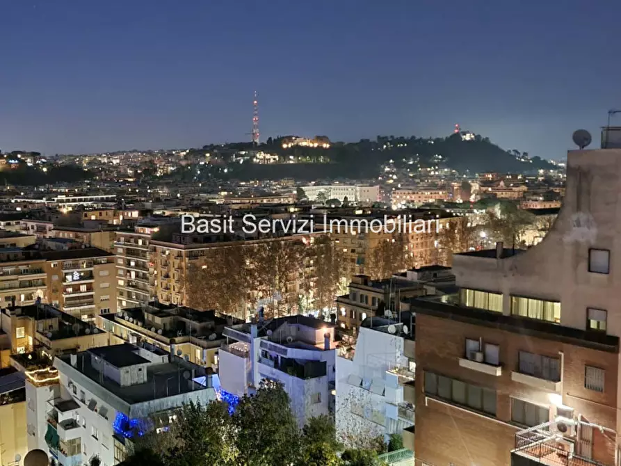 Immagine 7 di Appartamento in vendita  in Viale Vaticano a Roma