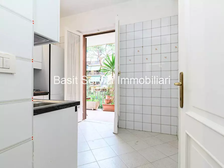 Immagine 10 di Appartamento in vendita  in Viale Vaticano a Roma