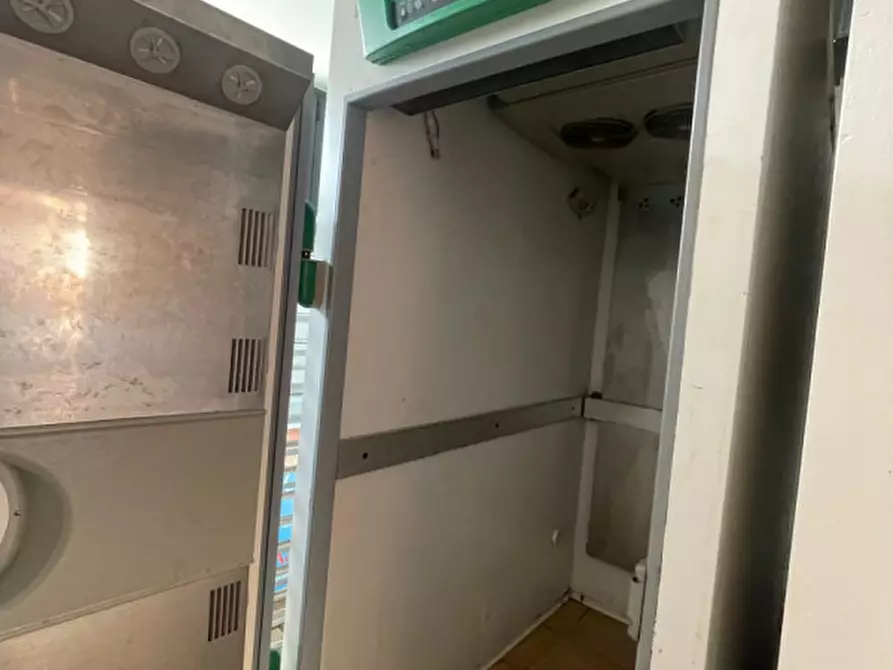 Immagine 13 di Negozio in affitto  in Viale delle Terme a Abano Terme