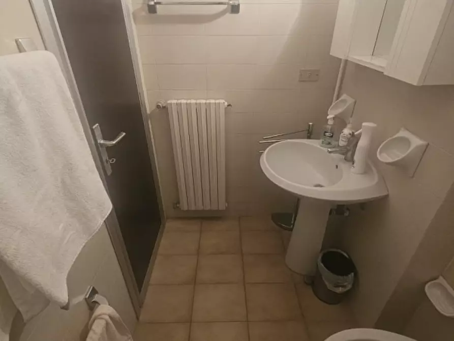 Immagine 27 di Appartamento in affitto  a Rimini