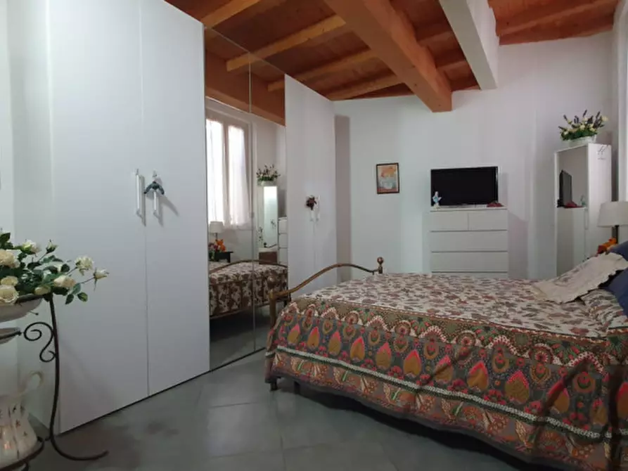 Immagine 12 di Appartamento in vendita  in Via Volturno a Mirandola