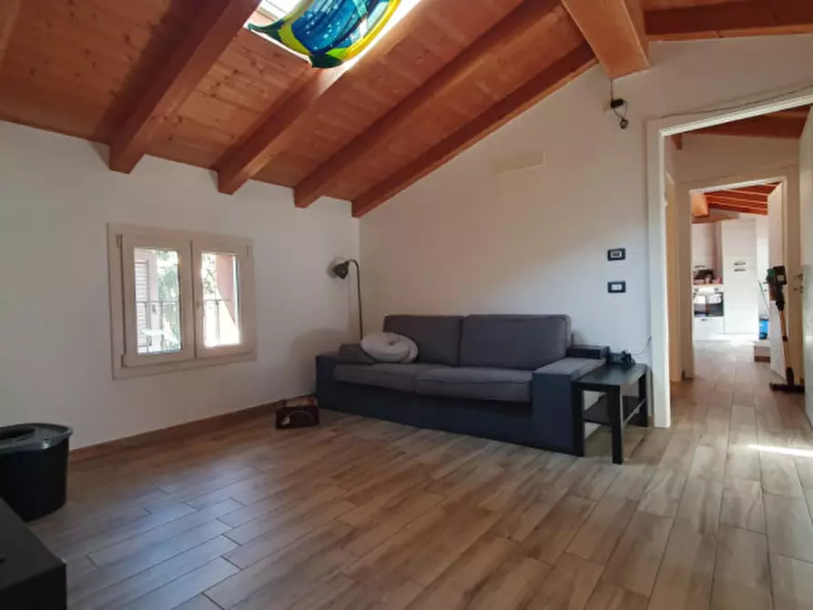 Immagine 16 di Appartamento in vendita  in Via Volturno a Mirandola