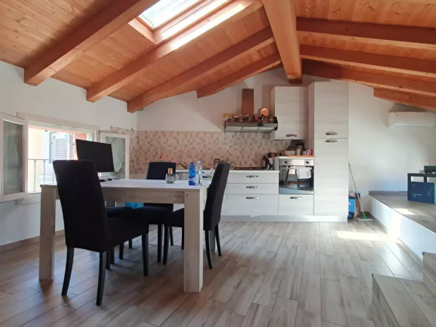 Immagine 22 di Appartamento in vendita  in Via Volturno a Mirandola