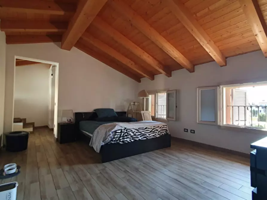 Immagine 25 di Appartamento in vendita  in Via Volturno a Mirandola