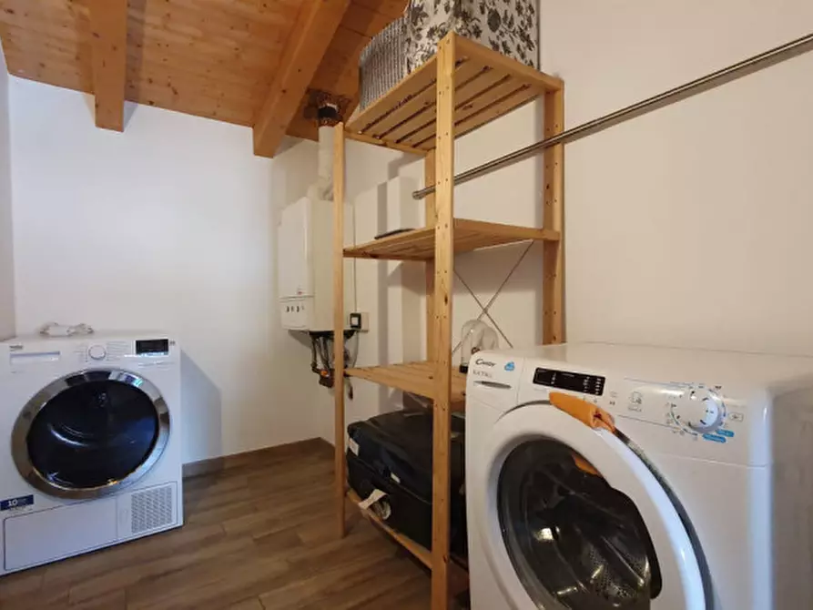 Immagine 28 di Appartamento in vendita  in Via Volturno a Mirandola