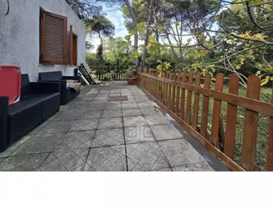 Immagine 8 di Villa in vendita  in San Cataldo a Vernole