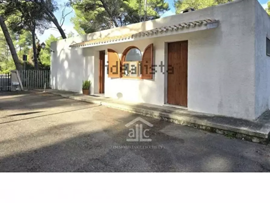 Immagine 12 di Villa in vendita  in San Cataldo a Vernole