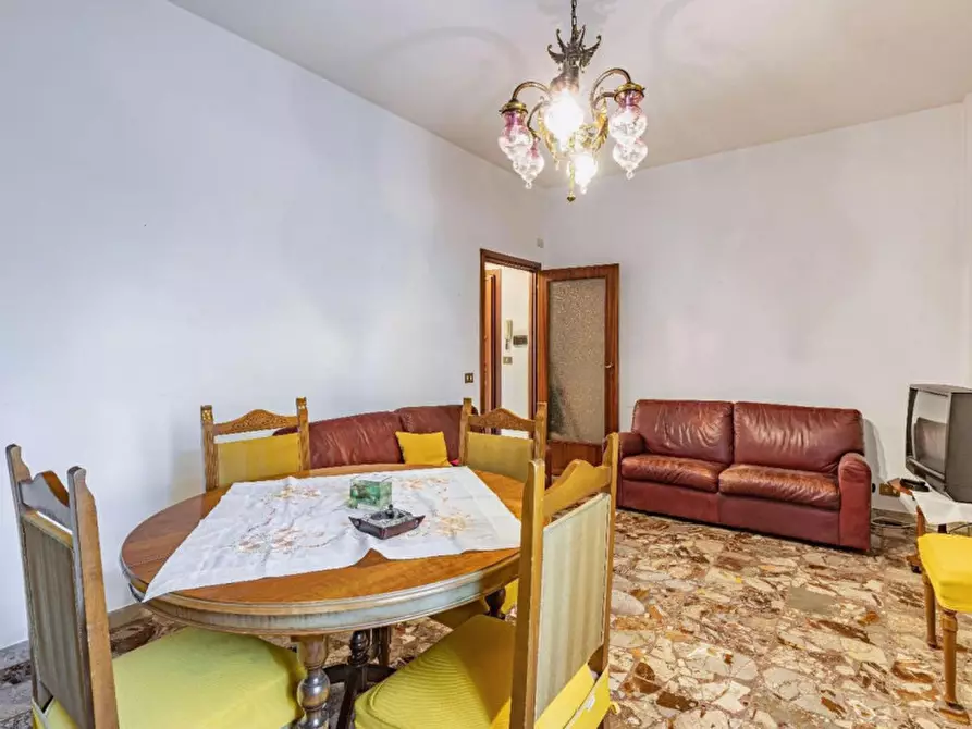 Immagine 3 di Appartamento in vendita  in Largo Paolo Panelli, Roma RM, Italia a Roma