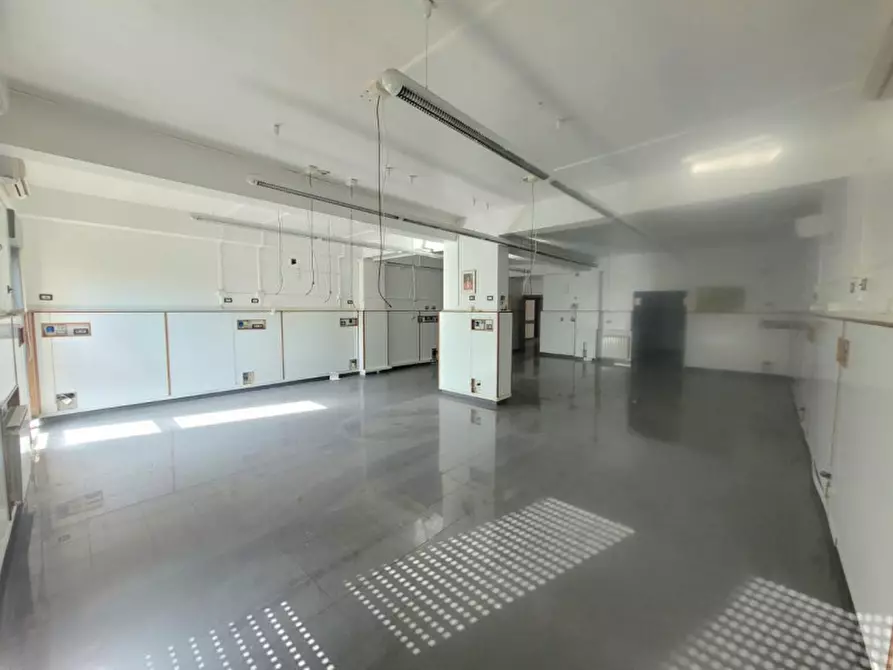 Immagine 4 di Attività commerciale in vendita  in SS 114 Orientale Sicula, 114, 98128 Messina ME, Italia a Messina