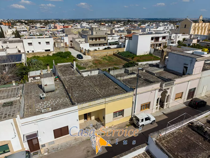 Immagine 1 di Casa indipendente in vendita  in Via De Lutiano a Racale