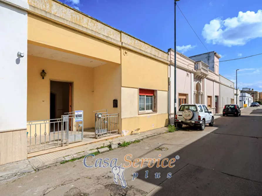 Immagine 3 di Casa indipendente in vendita  in Via De Lutiano a Racale