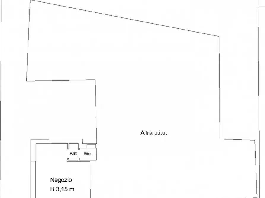 Immagine 1 di Negozio in affitto  in Via Andrea Costa a Venezia