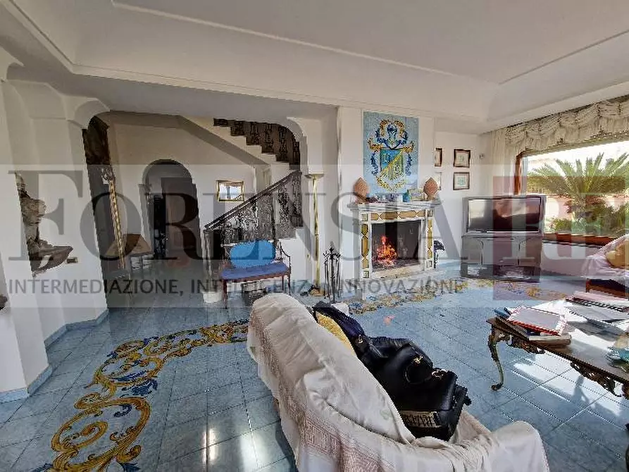 Immagine 11 di Villa in vendita  in Via Nastro Azzurro, 22 a Massa Lubrense