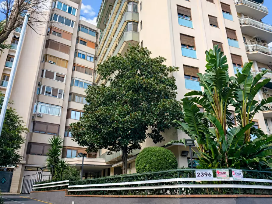 Immagine 1 di Appartamento in vendita  in Viale Regione Siciliana Nord Ovest 2396 a Palermo