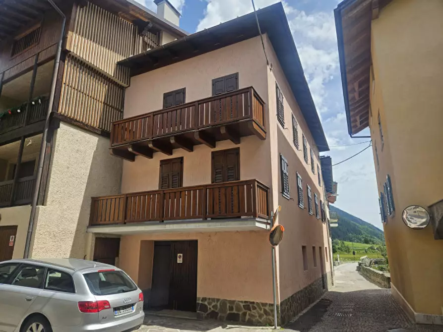 Immagine 1 di Appartamento in vendita  in Via dei Canacci a Pellizzano
