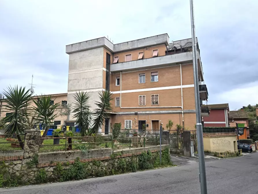 Immagine 2 di Appartamento in vendita  in Via Cesare Battisti a Morlupo