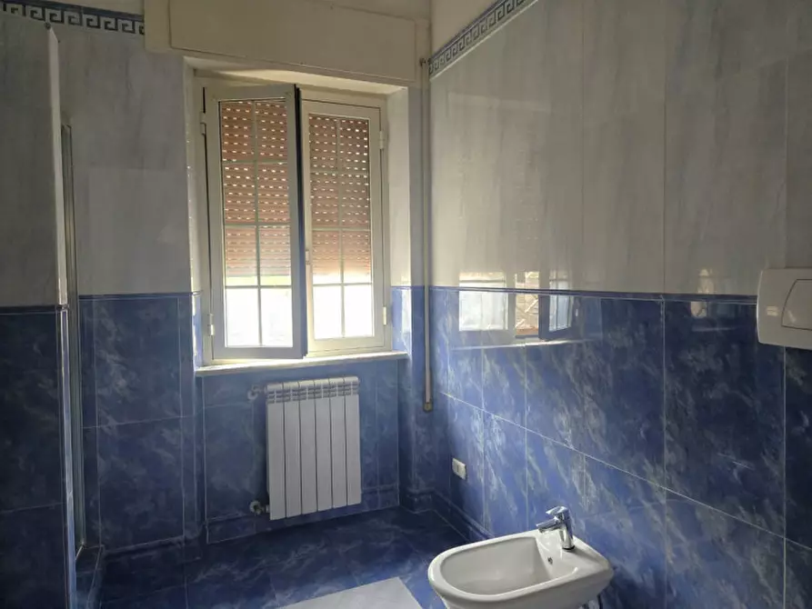 Immagine 11 di Appartamento in vendita  in Via Cesare Battisti a Morlupo