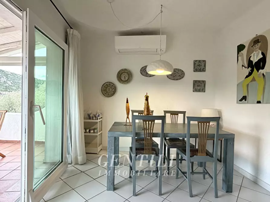 Immagine 4 di Appartamento in vendita  a Arzachena