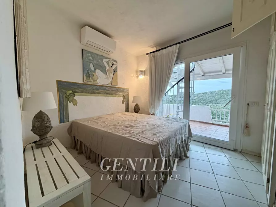 Immagine 15 di Appartamento in vendita  a Arzachena