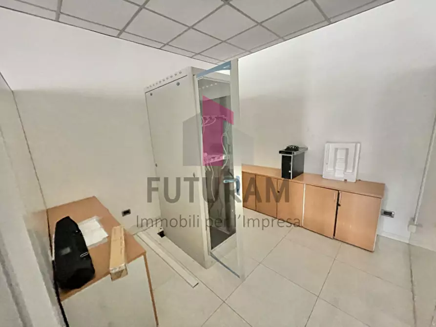 Immagine 26 di Ufficio in affitto  a Altavilla Vicentina