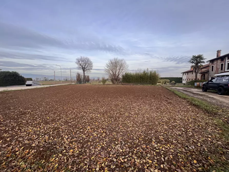 Immagine 1 di Terreno in vendita  in via chiodo a Isola Vicentina