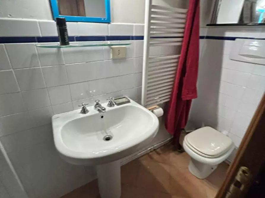 Immagine 37 di Villa in vendita  in via Giuseppe Lazzati a Roma