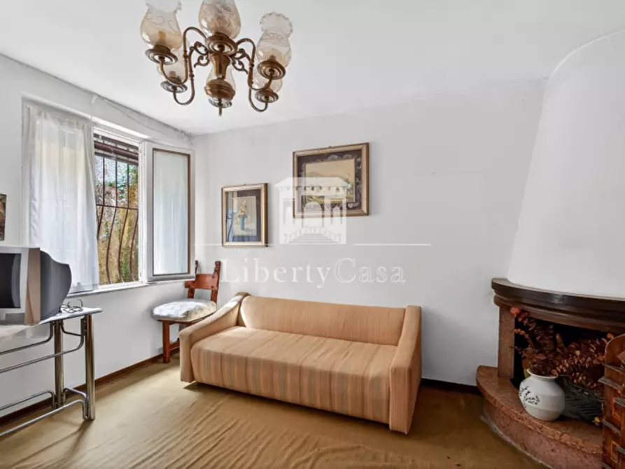 Immagine 11 di Villetta a schiera in vendita  in Via Largo Landi a Gardone Riviera