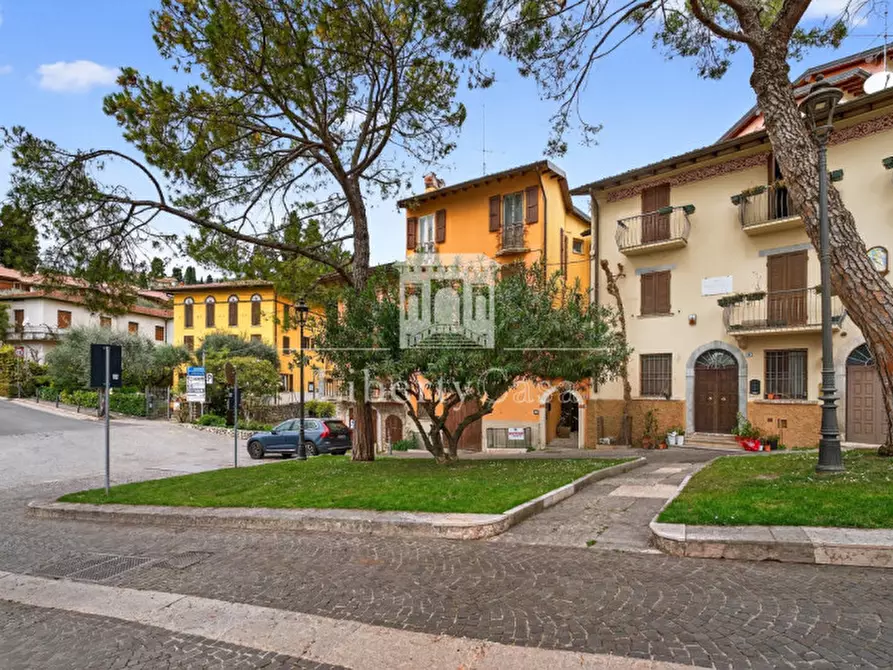 Immagine 19 di Villetta a schiera in vendita  in Via Largo Landi a Gardone Riviera