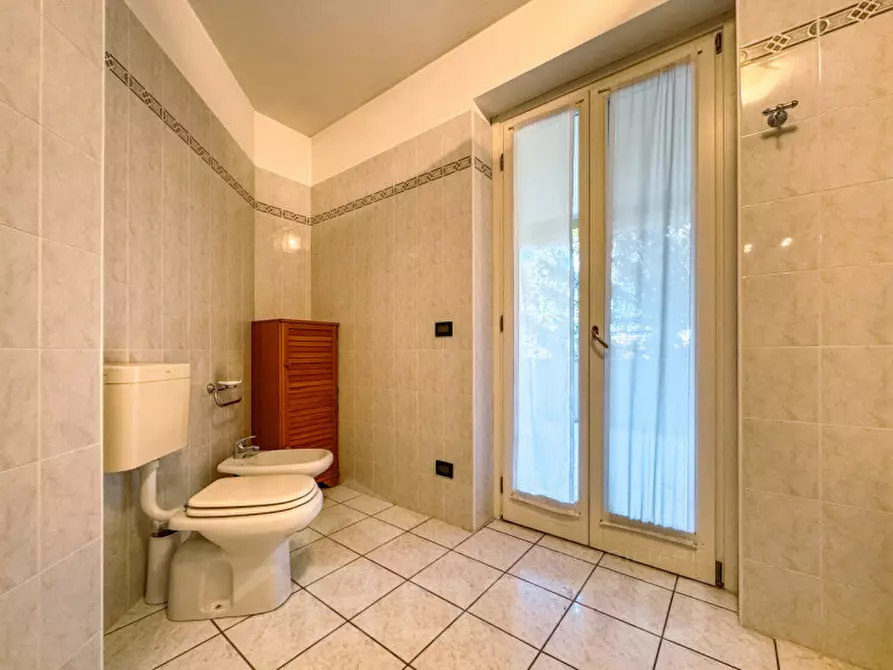 Immagine 17 di Appartamento in vendita  in Via IV Novembre 27 a Borgomanero