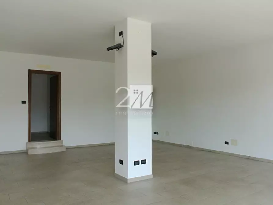 Immagine 9 di Negozio in affitto  in Via IX Maggio a Nogarole Rocca