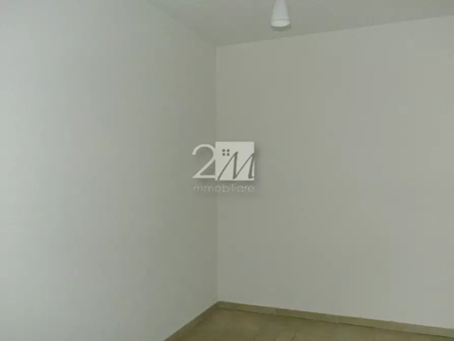 Immagine 13 di Negozio in affitto  in Via IX Maggio a Nogarole Rocca