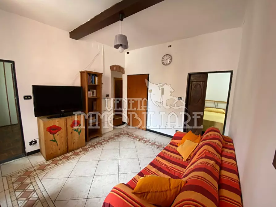 Immagine 1 di Appartamento in vendita  in via balbi a Genova