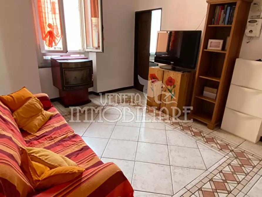 Immagine 3 di Appartamento in vendita  in via balbi a Genova