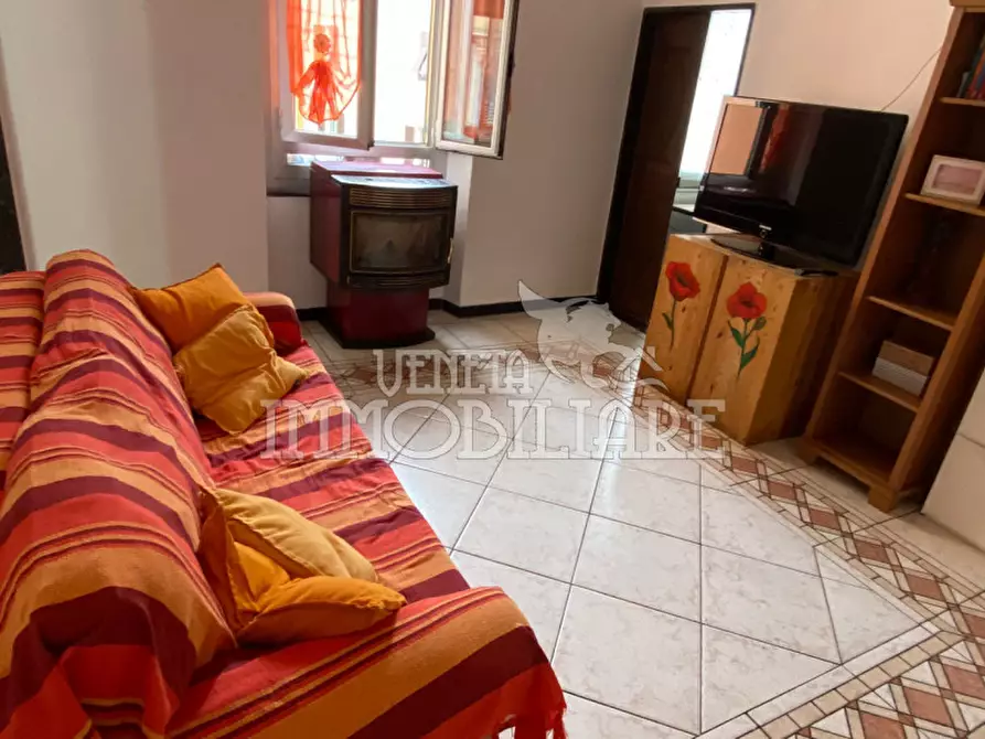 Immagine 9 di Appartamento in vendita  in via balbi a Genova