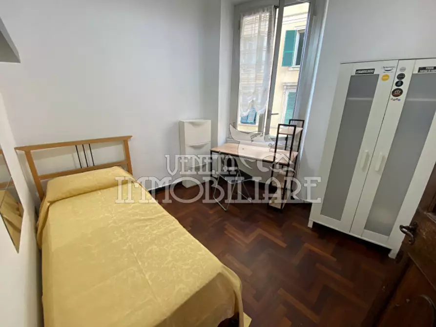 Immagine 10 di Appartamento in vendita  in via balbi a Genova