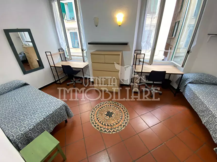 Immagine 11 di Appartamento in vendita  in via balbi a Genova