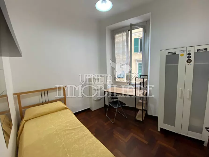 Immagine 15 di Appartamento in vendita  in via balbi a Genova