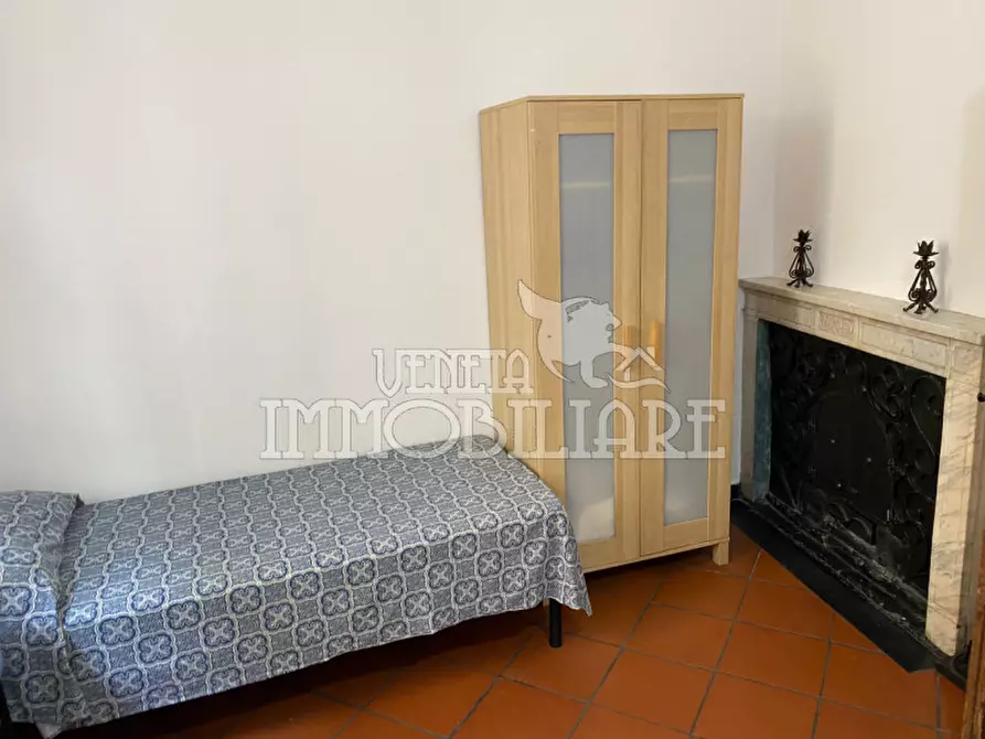 Immagine 18 di Appartamento in vendita  in via balbi a Genova