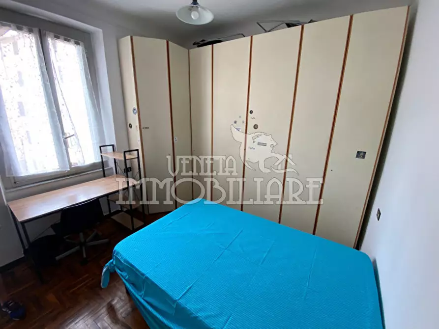 Immagine 19 di Appartamento in vendita  in via balbi a Genova