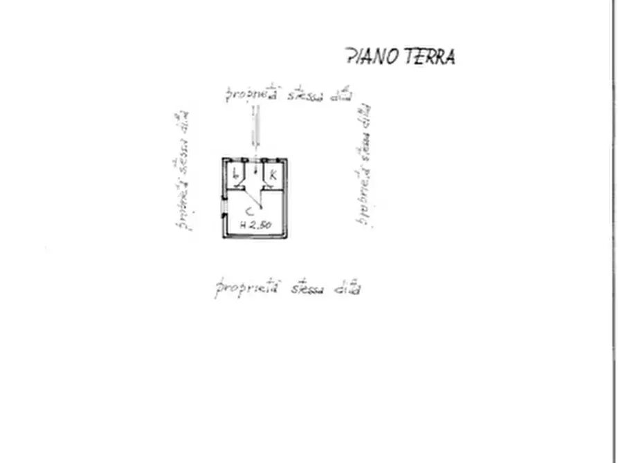 Immagine 37 di Villa in vendita  in Via dei Lugari a Roma