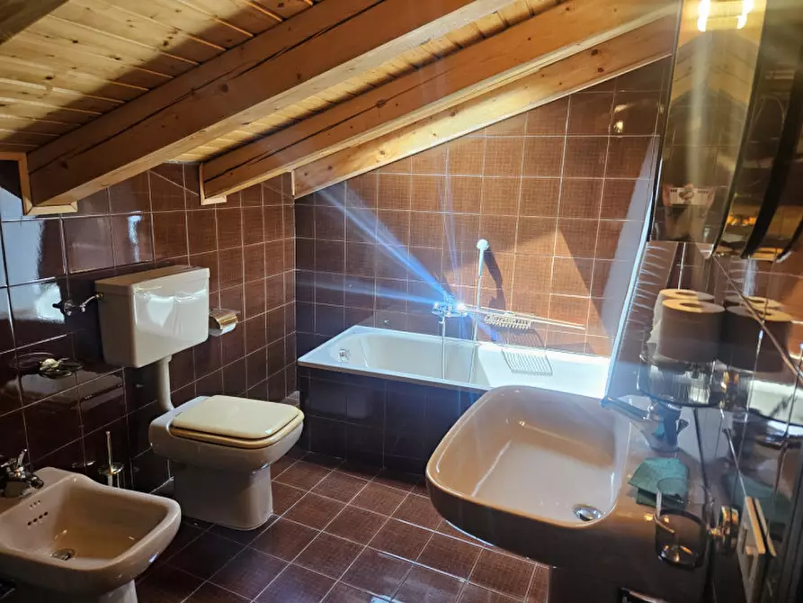 Immagine 16 di Appartamento in vendita  in Via dei Gallina a Pellizzano