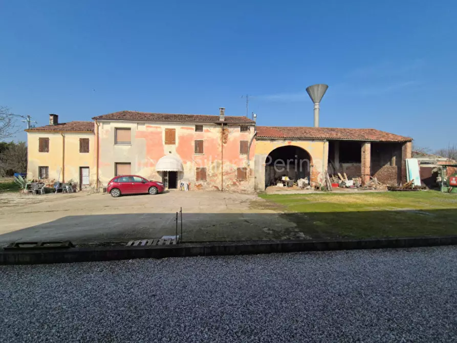 Immagine 1 di Rustico / casale in vendita  in Via Cortina a Erbé