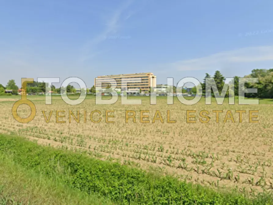 Immagine 1 di Terreno in vendita  a Venezia