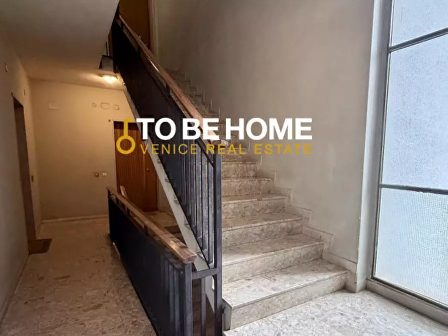 Immagine 28 di Appartamento in vendita  in Via Circonvallazione a Venezia