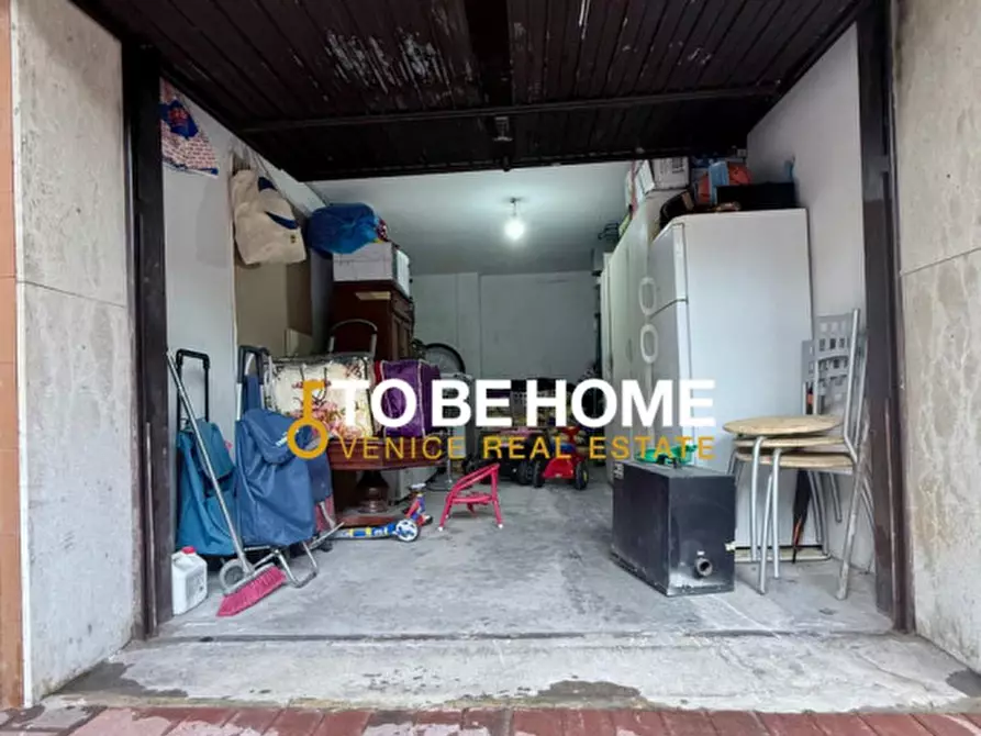 Immagine 29 di Appartamento in vendita  in Via Circonvallazione a Venezia